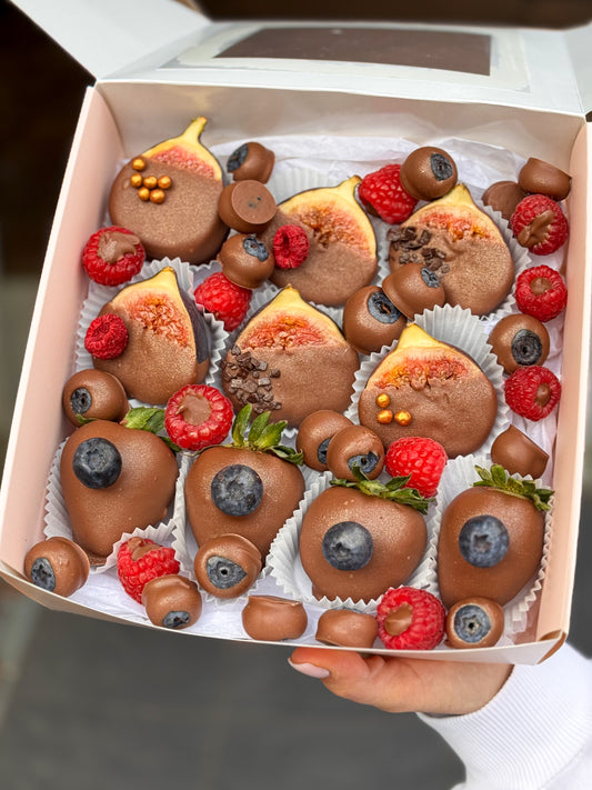Berries in chocolate